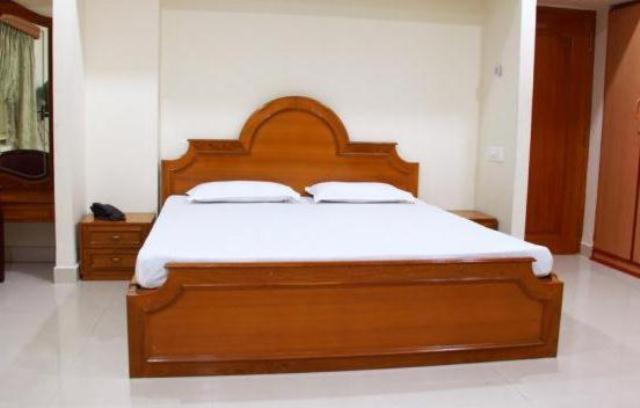 Lloyds Guest House, North Boag Road, T. Nagar Chennai Eksteriør bilde